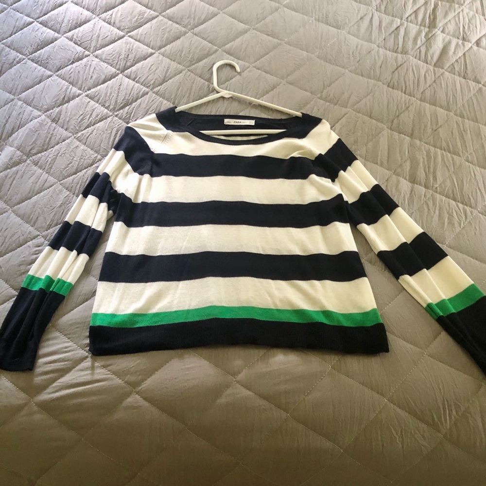 Lightweight medium Zara knit sweater